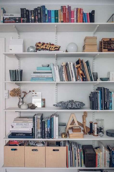 Home Tour with Stine Marie Rosenborg in Copenhagen - Our Food Stories Boaxel Ikea, Inspire Room, Bookshelves Tv, Track Shelving, Ikea Wall Shelves, Diy Shelf Brackets, Decor Shelves, Ikea Finds, Outside Room