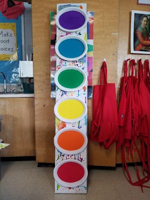 Paint Pallet Classroom Door, How To Make A Giant Paint Brush, Giant Paint Palette Diy, Large Paint Brush Prop, Giant Paint Palette, Giant School Supplies Props Diy, Art Classroom Door Decoration, Giant Paint Brush Prop, Diy Giant School Supplies