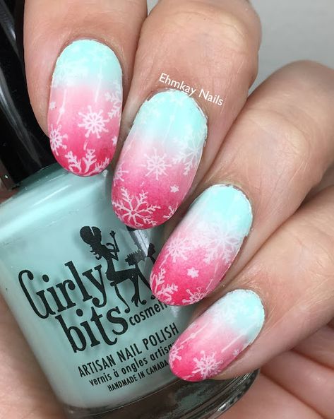 Pastel, Tropical Christmas Nails, Pastel Christmas Nails, Christmas Gradient, Christmas Nails Designs, Nails Pastel, Christmas Manicure, Cup Collection, Pastel Christmas