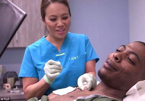 Small screen star: Dr. Sandra Lee, who is best known as Dr. Pimple Popper, is extracting everything from blackheads to tumors on her new TLC show, which premieres July 11 Tlc Tv Shows, Squeezing Zits, Big Zits, Squeezing Blackheads, Acne Reasons, Big Pimple, Zit Popping Videos, Sandra Lee, Skin Growths