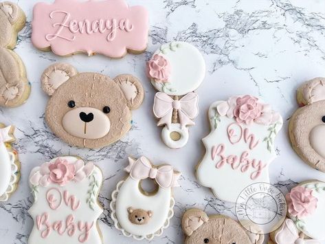 Teddy Cookie, Baby Shower Oso, Teddy Bear Cookies, 3d Cookie, Wildflower Baby Shower, Teddy Bear Girl, Shower Cookies, Bear Cookies, Bearly Wait