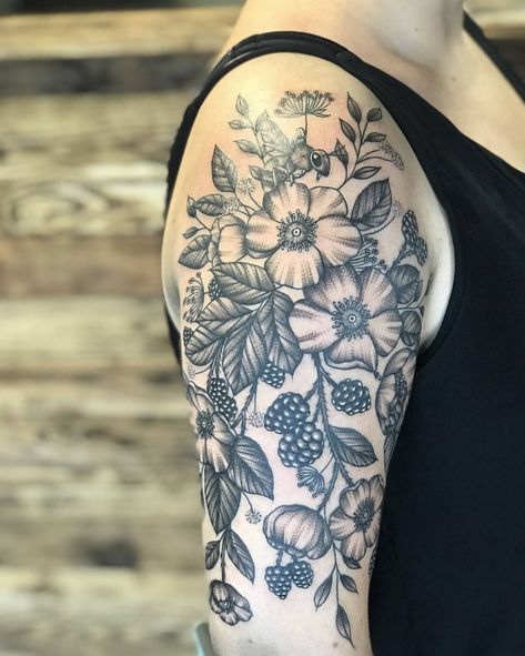 Blackberries Tattoo Design, Foraging Tattoo, Blackberry Tattoo Design, Pnw Flower Tattoo, Blackberries Tattoo, Pnw Wildflower Tattoo, Blackberry Tattoos, Blackberry Flower Tattoo, Forest Foliage Tattoo