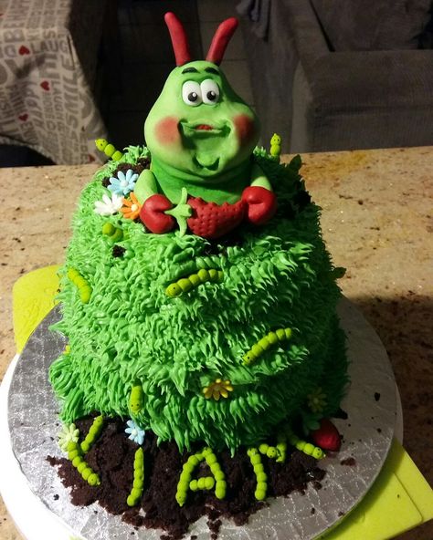 A bugs life smash cake A Bugs Life, Bugs Life, A Bug's Life, Smash Cake, Cake Smash, Bugs, Cake, Bugs And Insects