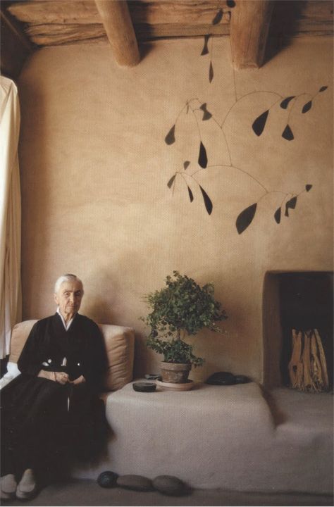 Georgia O'Keeffe (1887-1986) rose to prominence as an artist living in New York with her husband, gallery owner Alfred Stieglitz. But St... Alfred Stieglitz, Calder Mobile, Georgia O Keefe, Georgia Okeefe, Joan Mitchell, O Keefe, Alexander Calder, Georgia O Keeffe, O Keeffe