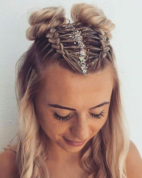 70 Hairstyles, Holiday Party Hair, Big Braids, Fest Outfits, Romantic Hairstyles, Beautiful Braids, Festival Hair, Glitter Hair, Braid Hairstyles