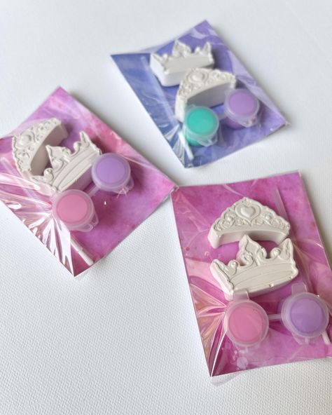 Princess party favors 👑 #etsybusiness #shopsmall #partyfavors #kidscrafts #kidscraftco Paint Party Favors, Disney Princess Party Favors, Princess Party Favor, Golden Princess, Princess Crowns, Princess Parties, Princess Party Favors, Birthday Activities, Disney Princess Party