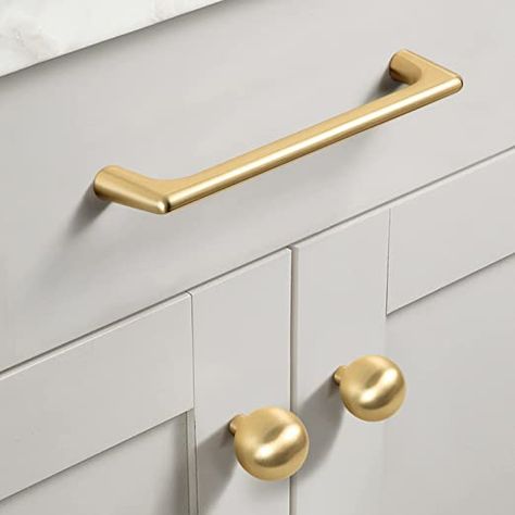 Amazon.com: Goo-Ki Durable Antique Brass zinc Alloy Cabinet pulls for Drawer,Cupboard, Wardrobe-7.56 inch(192mm) Hole Center,6 Pack : Tools & Home Improvement Dark Brown Kitchen, Retro Cabinet, Door Handles Modern, Kitchen Cupboard Handles, Brass Cabinet Handles, Kitchen Door Handles, Brass Cabinet Pulls, Hardware Pulls, Dresser Handles