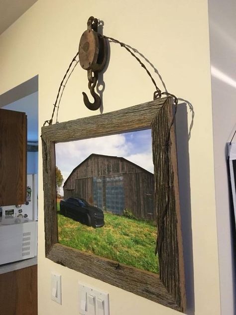 Wood Decorating Ideas, Easy Diy Home Decor, Rustic Picture Frames, Rustic Pictures, Barn Wood Projects, Rustic Western Decor, Old Barn Wood, A Barn, Old Barn