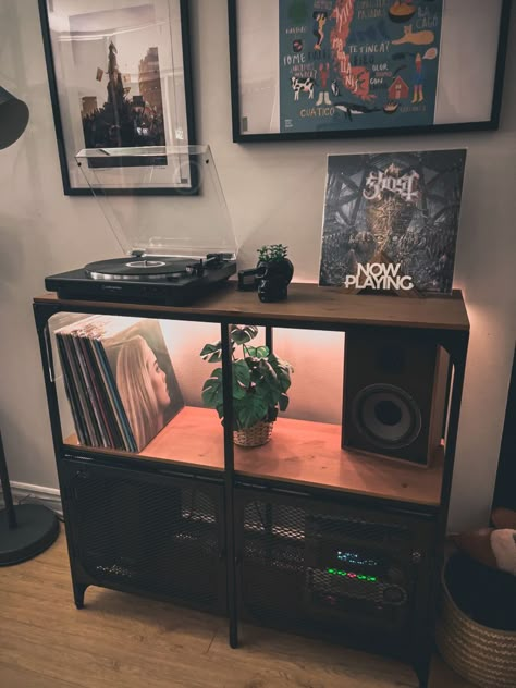 Vinyl Record Player Setup, Record Player Setup Aesthetic, Vinyl Player Setup, Record Player Room, Record Player Setup, Vinyl Setup, Record Player Aesthetic, Vinyl Record Furniture, Turntable Setup