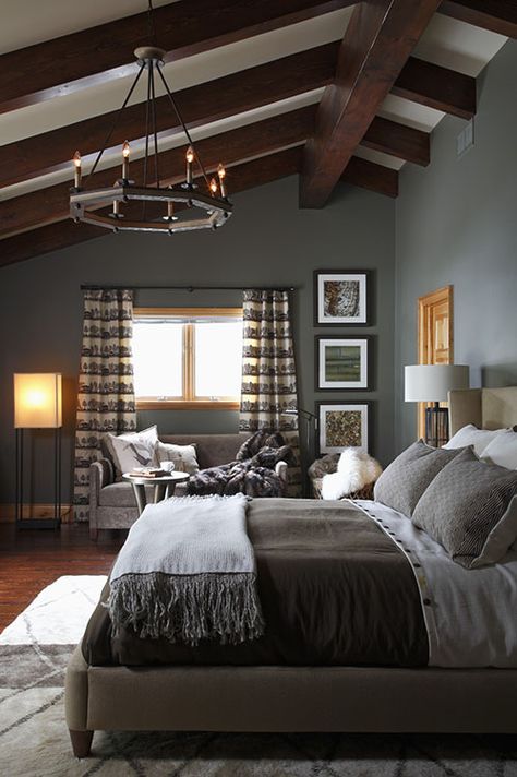 Mountain Retreat Bedroom Tahoe House, House Flip, Housing Design, Masculine Bedroom, Mont Tremblant, Comfy Bedroom, Small Bedrooms, Barn Homes, Lodge Style