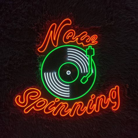 #NeonSigns #BrightIdeas #NeonCrafts #DIYNeon #NeonLightSigns #BrightIdeas 70s Neon Sign, Live Music Neon Sign, Neon Lights Sign, Vintage Records Aesthetic, Vinyl Room Ideas, Record Wall Decor Aesthetic, Record Shop Aesthetic, Neon Signs Aesthetic, Retro Neon Signs