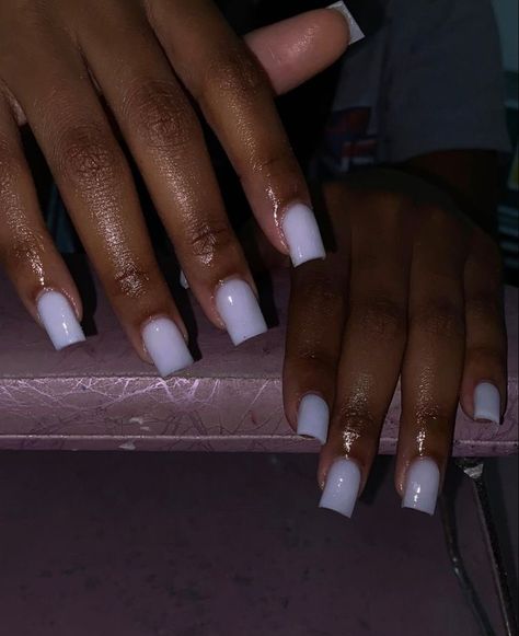 Short Square Acrylic Nails Milky White, Manicure Ideas Black Women, Nut White Nails Short, White Short Nails Black Women, Milk White Nails Short, Manicure Black Women, Overlay Nails Black Women, Plain Short Acrylic Nails, Vacation Short Nails