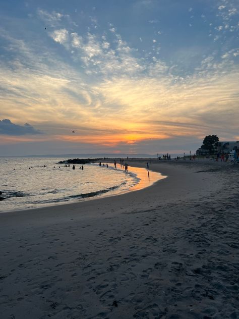 Newyork Sunsets Aesthetic, Nyc Beach Aesthetic, New York Beach Aesthetic, New York Summer Aesthetic, Nyc Beach, New York Beach, Long Beach New York, Dizzee Rascal, New York Broadway