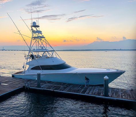 Tuna Fishing Boats, Ocean Fishing Boats, Hatteras Yachts, Viking Yachts, Viking Boat, Wakeboard Boats, Sport Fishing Boats, Tuna Fishing, Bay Boats