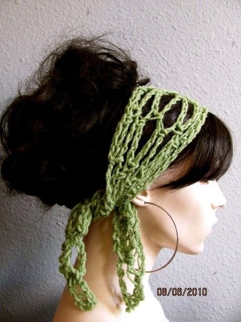 Beginner Crochet project Hair Accessories Diy Headband, Bandeau Au Crochet, Headband Scarf, Hippie Crochet, Mode Hippie, Mode Crochet, Scarf Head, Crochet Hair Accessories, Green Crochet