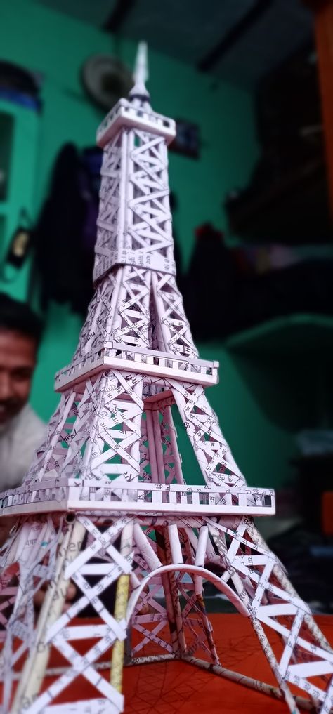 6 best wall hanging craft ideas | beautiful wallmate with paper Paper Eiffel Tower, Cardboard Eiffel Tower, Building Crafts For Kids, Efile Tower, Eiffel Tower Craft, Diy Eiffel Tower, Paper Tower, Eiffel Tower Decorations, Eiffel Tower Art