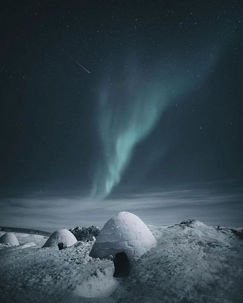 JustTravel ✈️🌴🌎 on Twitter: "Memories from Greenland 🇬🇱 withluke | IG… " See The Northern Lights, Travel Wishlist, Arctic Circle, The Aurora, Cabins In The Woods, Shooting Stars, Landscape Photographers, Landscape Photos, Amazing Architecture