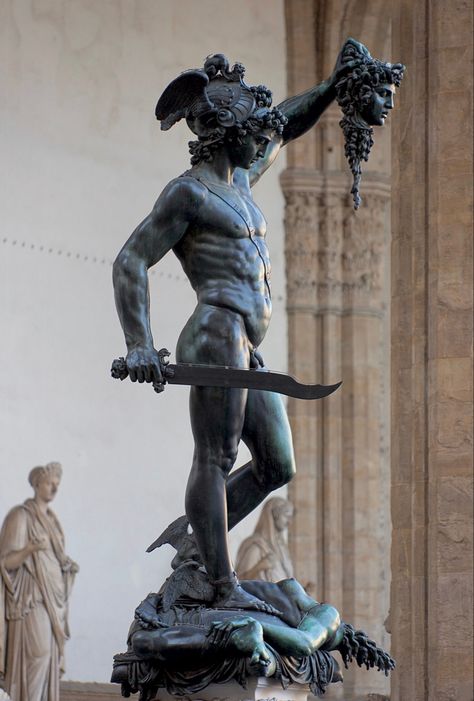 Sculpting Anatomy, Perseus Medusa, Medusa Sculpture, Medusa Statue, Male Statue, Perseus And Medusa, Benvenuto Cellini, Roman Statues, Head Of Medusa