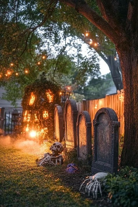 Sleepy Hallow Halloween Yard, Outdoor Cemetery Halloween, Haunted House Graveyard, Halloween Yard Graveyard, Diy Graveyard Fence, Diy Graveyard Halloween, Halloween Graveyard Ideas Diy, Diy Tombstones Halloween, Graveyard Halloween Yard