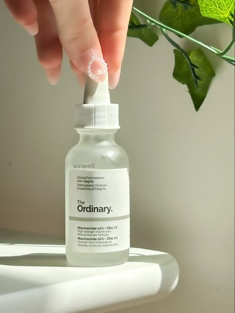 Niancinamide the ordinary skincare product Ordinary Niacinamide, Best Face Serum, The Ordinary Hyaluronic Acid, Face Pores, Reduce Pores, Video Tiktok, Homemade Face Masks, Homemade Face, Photography Lifestyle