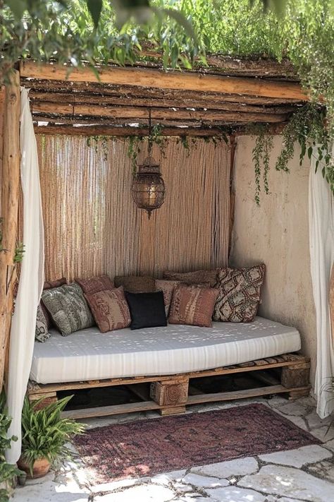 "Bring a rustic, cozy vibe to your home with a DIY Pallet Daybed! 🛏️🛠️ Perfect for creating a versatile and stylish piece of furniture. 🌟✨ #PalletCrafting #DIYHomeDecor #DaybedDesign" Pallet Daybed, Diy Daybed, Daybed Design, Diy Pallet, Furniture Makeover Diy, Home Room Design, Pallet Diy, Daybed, House Rooms