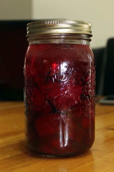 Beet Kvass Pickled Beet Recipes, Fermented Beets, Refrigerator Pickled Beets, Pickled Beets Recipe, Pickled Recipes, Beet Kvass, Beets Recipe, Pickle Vodka, Vinegar Cucumbers