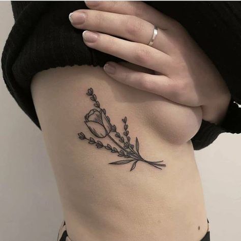 Credit to @watermelon_tattoo : A tulip for Eleanor by Sarah Louise at Watermelon Tattoo. @sarahlouisealexanders #tuliptattoo #floraltattoo #lineworktattoo #underboobtattoo #ribtattoo #sideboobtattoo #girlytattoos #femininetattoo #femalefriendlytattoostudio #chickswithtattoos #blackandskintattoo #blackworktattoo #edinburghtattoostudio #scotland #scottishfemaletattooartist Tulip Rib Tattoo, Oma Tattoo, Tulip Tattoos, Sarah Tattoo, Tattoo Circle, Watermelon Tattoo, Sister Tattoo Designs, Tulip Tattoo, Tattoo Time