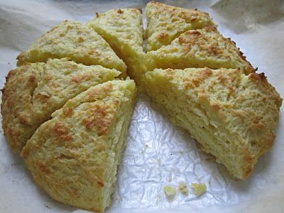 Cream Cheese Scones Scones With Cream Cheese, Cream Cheese Scones Recipe Easy, Cream Cheese Scones Recipe, Scones Savory, Cream Cheese Scones, Cream Cheese Desserts Easy, Savory Scones Recipe, Sweet Scones, Cheese Scone Recipes