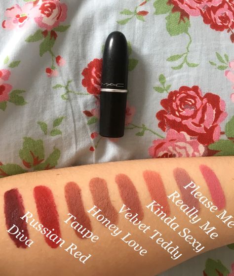 Mac Retro Lipstick, Retro Lipstick, Lip Combos, Russian Red, Mac Matte Lipstick, Lipstick Swatches, Fashionable Clothes, Makeup Swatches, Mac Lipstick