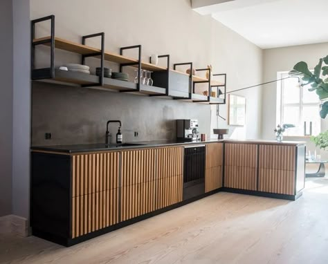 Industrial Kitchen Design, Industrial Style Kitchen, Kabinet Dapur, Casa Country, Industrial Design Furniture, Metal Furniture Design, Modern Kitchen Cabinets, Industrial Kitchen, Kitchen Room Design