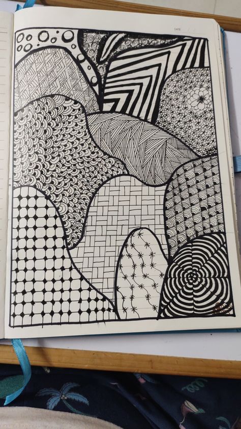 Vignette Art Drawing Simple, Vignette Drawing Simple, Zentangle Pictures, Vignette Drawing, Abstract Line Drawing, Mind Map Art, Doodle Art For Beginners, Doddle Art, Doodle Background