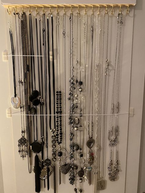 Long Necklace Organization, Long Necklace Storage, Necklace Organization, Jewelry Storage Solutions, Extra Long Necklace, Necklace Storage, Jewelry Organizer Diy, Necklace Organizer, Long Necklaces