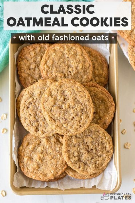 Classic oatmeal cookies with old fashioned oats are simple, no-frills cookies, that are truly the best. If you're like me and prefer to eat your oats in cookie form, then this easy recipe is one you'll love! Basic pantry staples without the need for an electric mixer deliver oats cookies with a chewy texture and buttery, brown sugary flavor with a hint of cinnamon and nutmeg for good measure! | www.persnicketyplates.com Oatmeal Cookies With Margarine, Old Fashioned Rolled Oats Recipe, Recipes With Old Fashioned Oats, Crunchy Oatmeal Cookies, Cookie Recipe With Oil, Easy Oatmeal Cookies, Homemade Oatmeal Cookies, Old Fashioned Oatmeal Cookies, Oatmeal Cookies Recipes Easy