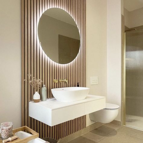 LUSSO on Instagram: “Reeded glass, oak panelling and crisp white stone create an effortless cohesion of relaxed glamour and spa-like ambience, demonstrated in…” Beige And White Bathroom, Scandi Bathroom, Luxury Spa Bathroom, Small Bathroom Interior, Oak Bathroom, Washbasin Design, Home Decor Aesthetic, Aesthetic Home Decor, Bathroom Design Decor