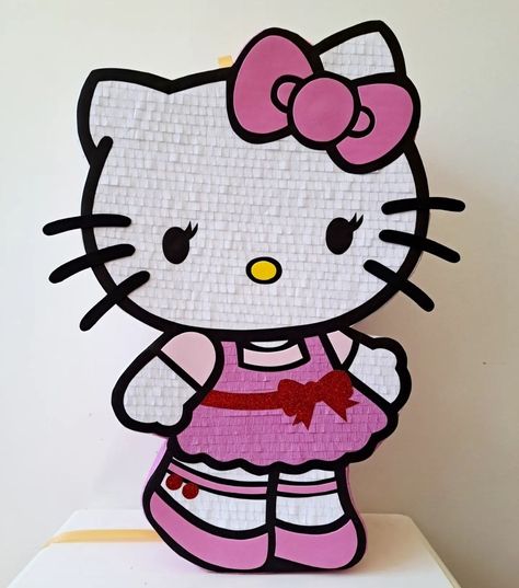 Hello Kitty Pinata, Hello Kitty Birthday Theme, Picture Booth, Halloween Pinata, Hello Kitty Theme Party, Animal Masks For Kids, Princess Jasmine Birthday Party, Hello Party, Diy Hello Kitty