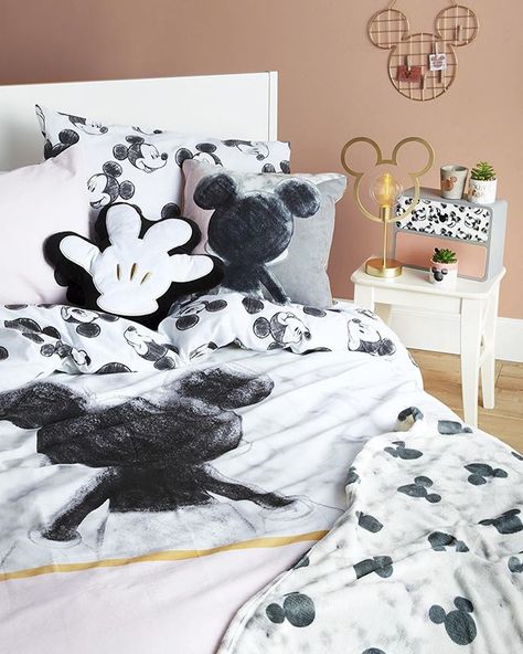 Love this Mickey Mouse collection 💖 @primark.home @primark #disney #primark #disneyprimark #disneyxprimark #primarkxdisney #disneyfind… Mickey Mouse Bedroom Decor, Disney Dorm, Disney House Ideas, Mickey Mouse Room, Mickey Mouse Bedroom, Casa Disney, Deco Disney, Mickey House, Primark Home