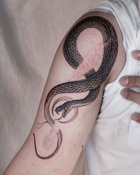 What To Consider When Getting a Scar-Covering Tattoo Snake Bone Tattoo, Scare Tattoo, Tibial Plateau Fracture, Cobra Tattoo, Tattoo Over Scar, Scar Cover Up, Tattoos To Cover Scars, Saved Tattoo, Scar Tattoo