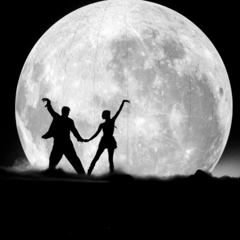 Dancing In The Moonlight, Beautiful Dark Art, Black And White Aesthetic, White Aesthetic, Black Aesthetic, Aesthetic Photography, Dark Aesthetic, Dark Art, Pretty Pictures