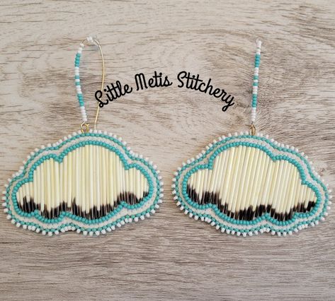 Porcupine Beaded Earrings, Tufted Earrings, Métis Beading, Beaded Cloud, Caribou Tufting, Porcupine Quill Jewelry, Quill Jewelry, Seed Bead Jewelry Tutorials, Quill Work