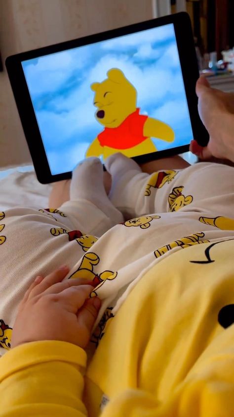 Baby Snapchat Story, Newborn Baby Videos, Bebe Fake, Baby Snapchat, Baby Aesthetic, Baby Tumblr, Video Baby, Mommy Goals, Foto Baby