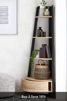 Corner Stairs Decor, Corner Unit Living Room, Corner Self, Corner Shelves Living Room, Ladder Shelf Decor, Corner Ladder Shelf, Corner Shelf Ideas, Center Table Living Room, Shelf Decor Living Room