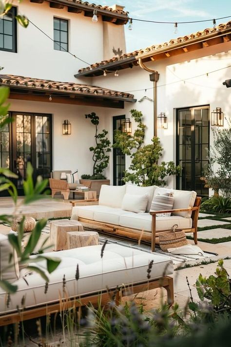 Mediterranean Backyard Ideas for an Oasis at Home Spanish Style Outdoor Furniture, Mediterranean Patio Decor, Spanish Inspired Backyard, Spanish Style Homes Backyard, Tuscany Inspired Backyard, Mediterranean Style Backyard, Medditeranean Backyard, French Backyard Ideas, Italian Backyard Ideas Tuscan Style