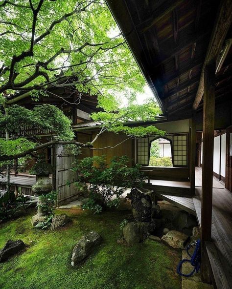 Garden Design Simple, Japanese Countryside, Architecture Aesthetic, Japanese Home Design, Japanese Style House, Zen Garden Design, Traditional Japanese House, Japan Architecture, River Water