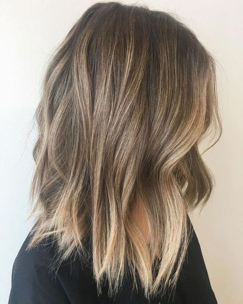 Blond Lob, Tmavý Blond, Brown To Blonde Hair, Corte Shag, Reverse Ombre Hair, Fall Bronde Balayage, Brown To Blonde Balayage, Reverse Balayage, Balayage Straight Hair