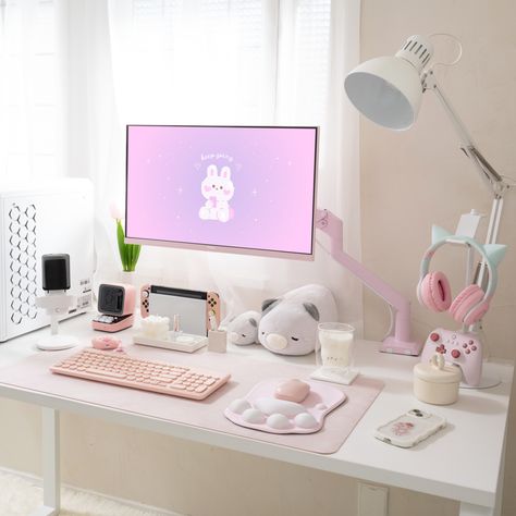 Cozy Desk, Desk Inspo, Gamer Room Decor, Pc Desk, Pc Setup, Gaming Room Setup, Gamer Room, Desk Set, Up Game