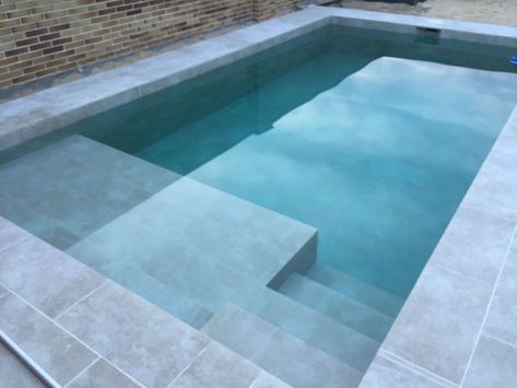 Swimming Pools Kendrick Lamar, Kendrick Lamar Swimming Pools, Oberirdischer Pool, Outdoor Pool Area, Pools Backyard Inground, Pool Life, Pool Steps, Pool Remodel, Pool Landscape Design