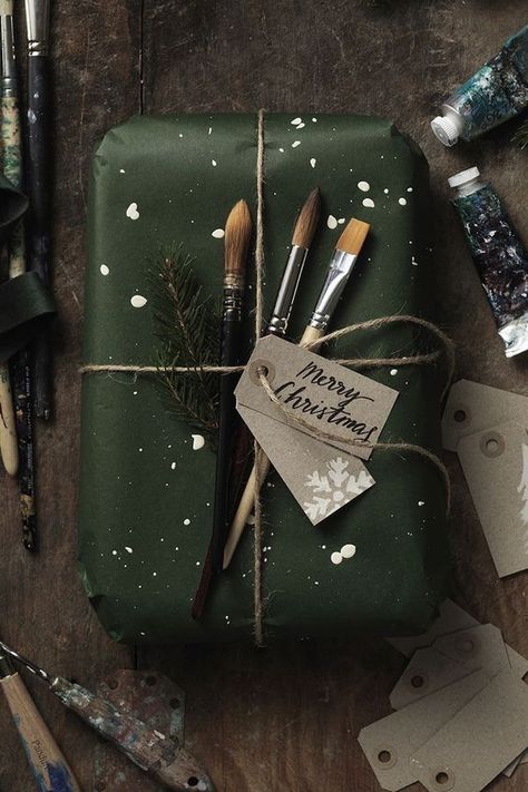 Gift Packing Ideas Christmas, Packing Presents Ideas, Beautiful Christmas Wrapping Ideas, Present Packing Ideas, Christmas Presents Packaging, Christmas Gift Wrapping Ideas Creative, Christmas Gift Ideas Aesthetic, Thrifted Christmas Gifts, Thrifted Gift Ideas