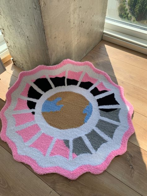 Trippy Tufted Rugs, Mac Miller Room Decor, Mac Miller Rug, Rug Business, Punch Rug, Tufting Diy, Rug Tufting, Funky Rugs, The Divine Feminine