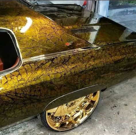 😤😤 | Instagram Candy Paint Cars, Custom Car Paint Jobs, Truck Paint Jobs, Chevy Caprice Classic, Car Paint Colors, Kustom Paint, Car Paint Jobs, Donk Cars, Classic Cars Chevy