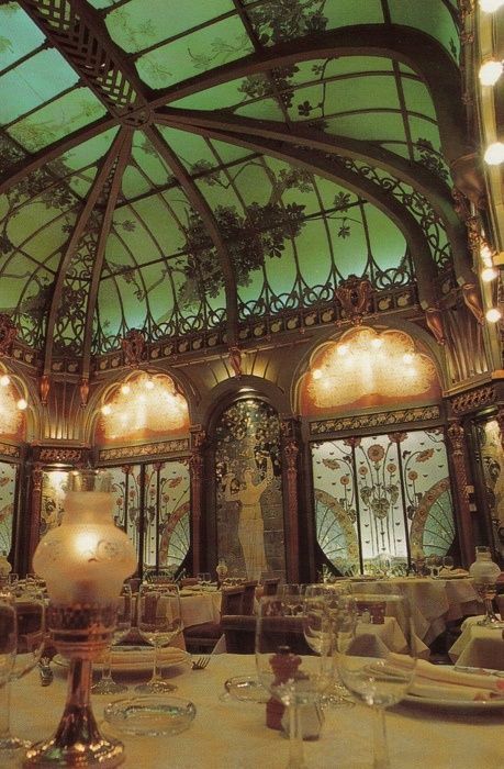 Art Deco Wedding Inspiration, Art Nouveau Arquitectura, Arte Art Deco, Architecture Art Nouveau, Architecture Cool, Interior Restaurant, Restaurants In Paris, Restaurant Paris, Art Nouveau Architecture